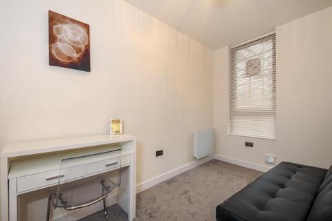 2 bedroom apartment to rent, Staines Road West, Sunbury-on-Thames TW16