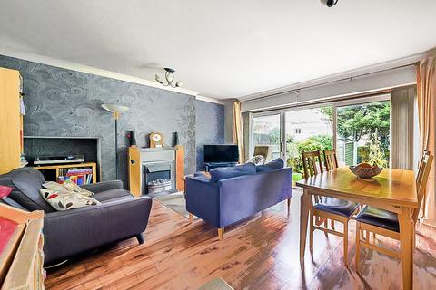 11 Fox Close, Orpington, BR6 6LR