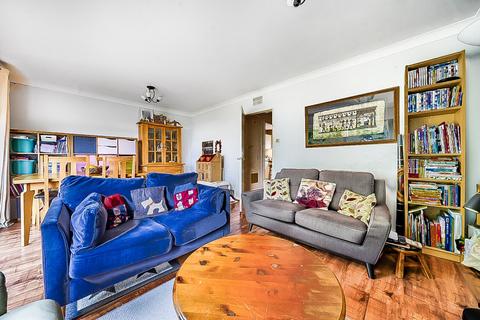 11 Fox Close, Orpington, BR6 6LR