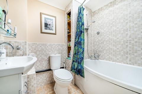 11 Fox Close, Orpington, BR6 6LR