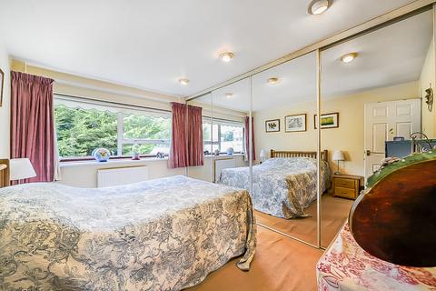 11 Fox Close, Orpington, BR6 6LR