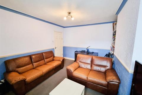 3 bedroom maisonette for sale, Howard Road