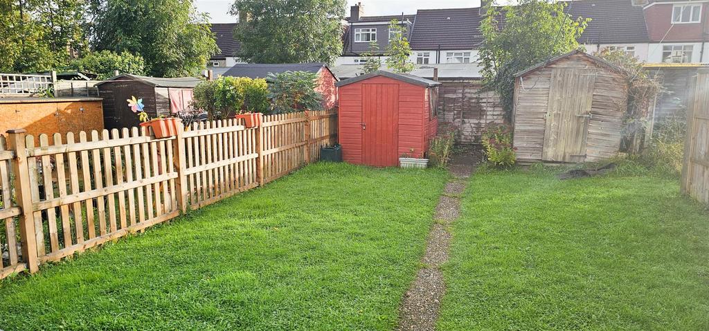 Rear Garden and Shed 2.jpg