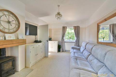 4 bedroom semi-detached house for sale, Sandhurst Lane, Bexhill-on-Sea, TN39