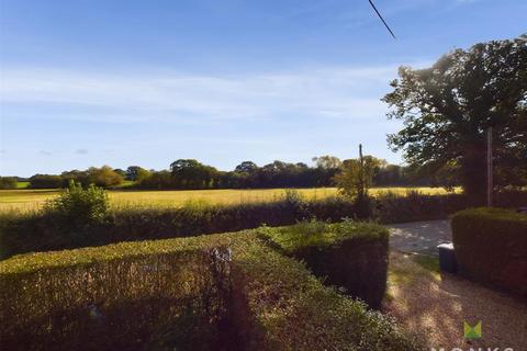 4 Brookside, Newtown, Shrewsbury, SY4 5NR