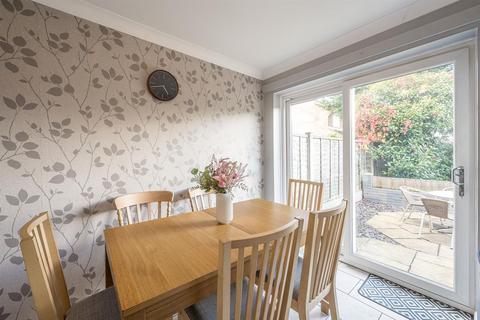 26 Allenby Close, Kingswinford, DY6 8SY