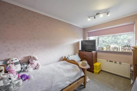 26 Allenby Close, Kingswinford, DY6 8SY