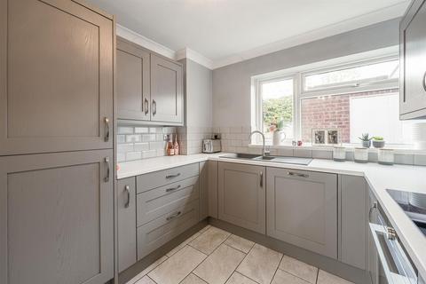 26 Allenby Close, Kingswinford, DY6 8SY