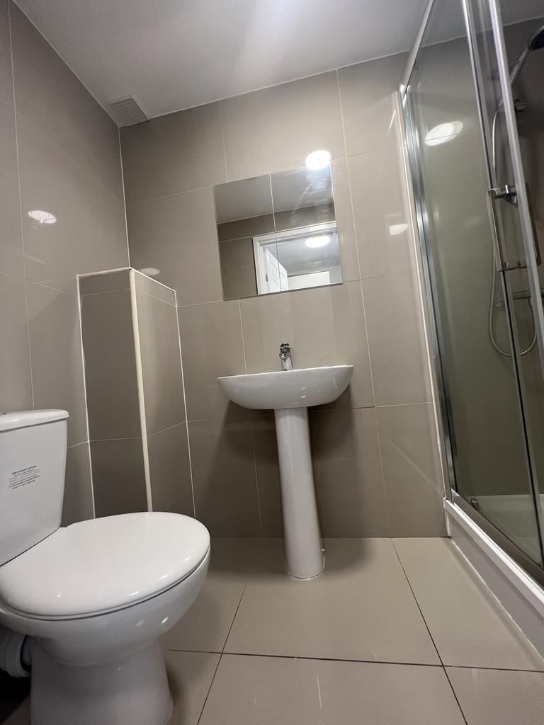 Ensuite In Room C