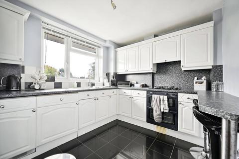 3 bedroom flat for sale, Landridge Road, Fulham, London, SW6