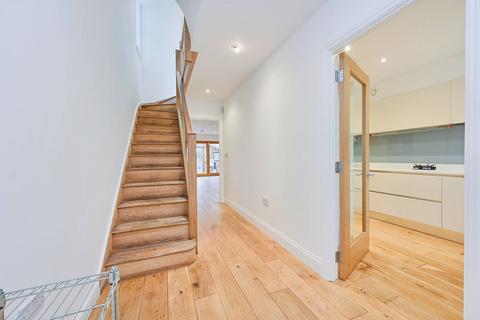 4 bedroom terraced house for sale, Windmill Road, Brentford, TW8