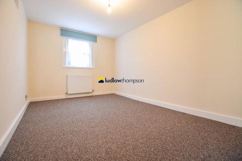 2 bedroom flat to rent, Faversham Road, Catford, London, SE6