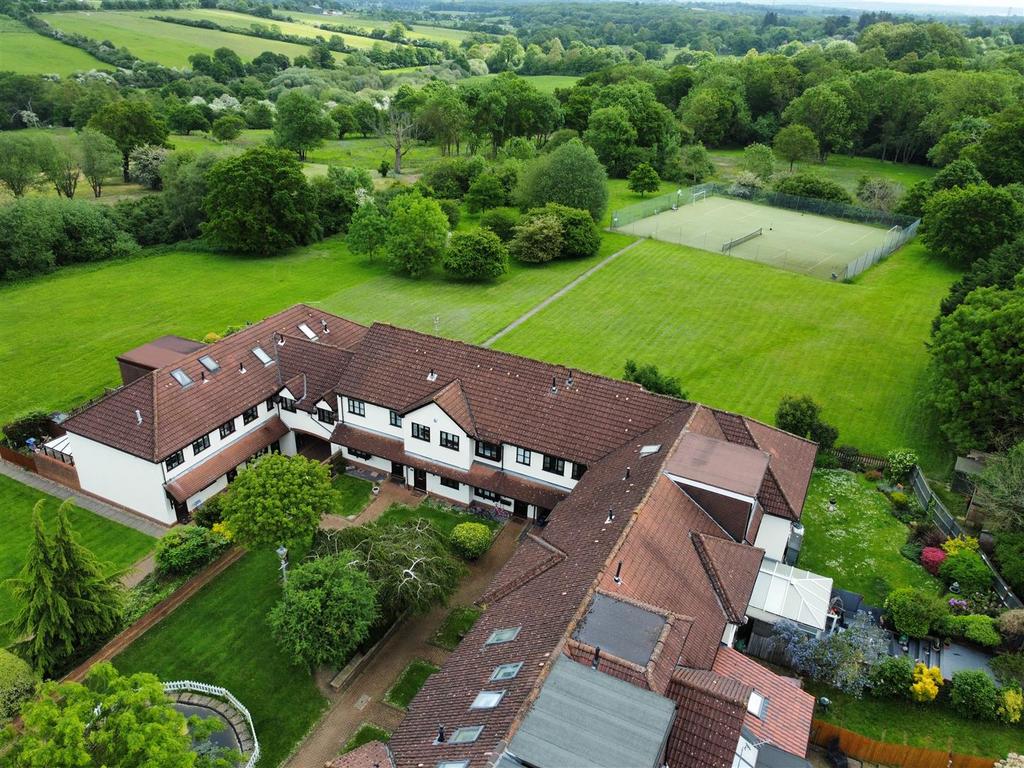 26 Firs Wood Close (Drone 2).jpg