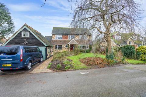 6 bedroom detached house for sale, The Avenue, Aylesbury HP18