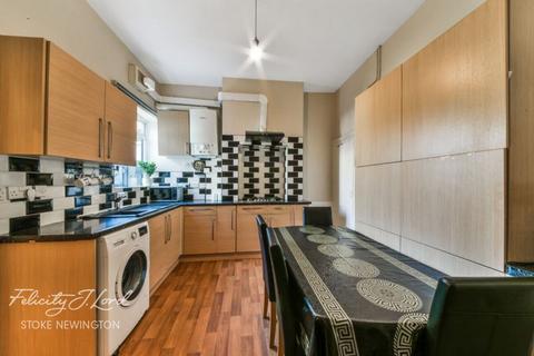 4 bedroom terraced house for sale, Ferndale Road, London, N15