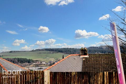 2 bedroom terraced house to rent, Brangwyn Road, Tredegar