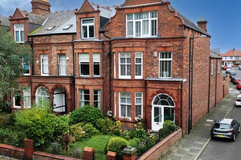 7 bedroom end of terrace house for sale, Roker Park Road, Roker, Sunderland