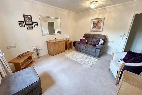 1 bedroom apartment for sale, Hope Road, Sale