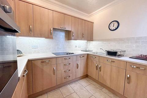 1 bedroom apartment for sale, Hope Road, Sale