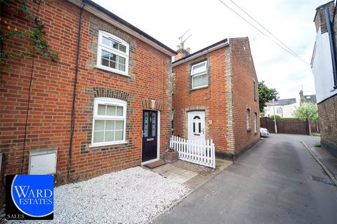 2 bedroom end of terrace house for sale, Davies Street, Herts SG13