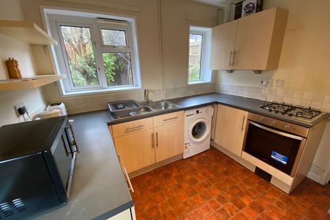 4 bedroom semi-detached house to rent, Thurmond Crescent, Winchester, SO22