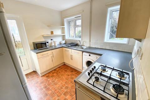 4 bedroom semi-detached house to rent, Thurmond Crescent, Winchester, SO22