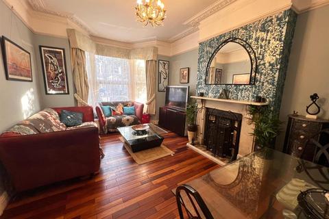 6 bedroom terraced house for sale, Belmont Road, Ilford