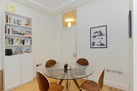 2 bedroom flat to rent, Montagu Mansions, Marylebone, W1