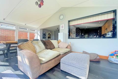 21 Mill Close, Tiptree, Colchester, CO5 0LE