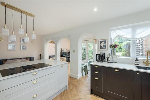 3 bedroom semi-detached house for sale, Coldharbour Lane, Harpenden