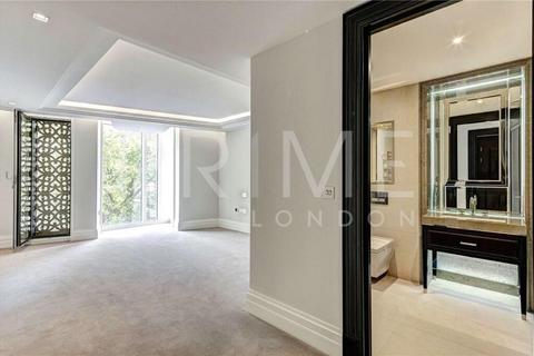 3 bedroom apartment to rent, Clement House, 190 Strand WC2R