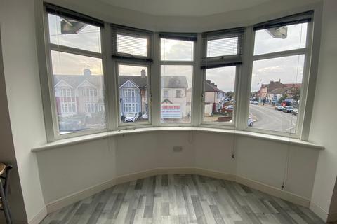 Studio to rent, All Bills Included/Aldborough Road South, Ilford IG3