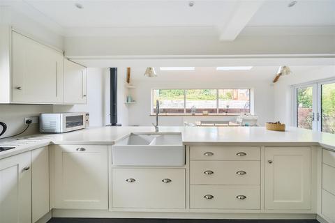 60 Bridgewater Road, Berkhamsted, HP4 1JB