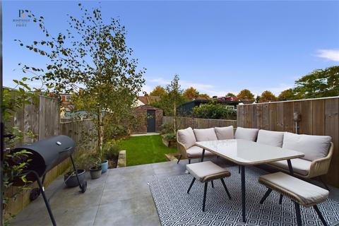 15 Mellows Road, Wallington, SM6 8PS