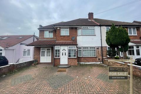 6 bedroom semi-detached house for sale, Blackberry Farm Close, HOUNSLOW TW5