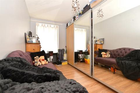 62 Watney Close, Purley, CR8 4BS