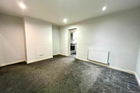 2 bedroom terraced house to rent, Friars Terrace, Stafford, ST17 4AU