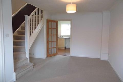 2 bedroom terraced house to rent, Woodfield Close, Tangmere