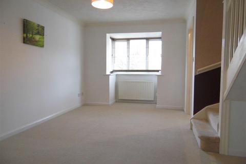 2 bedroom terraced house to rent, Woodfield Close, Tangmere