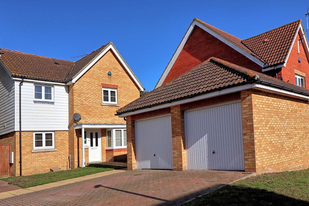Park Road, Clactononsea CO16 5 bed detached house for sale £400,000