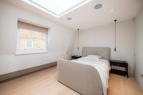 3 bedroom mews to rent, Inverness Mews, Bayswater, W2