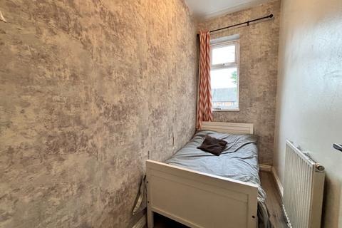 58 Thorpe Road, Walsall, WS1 4BU