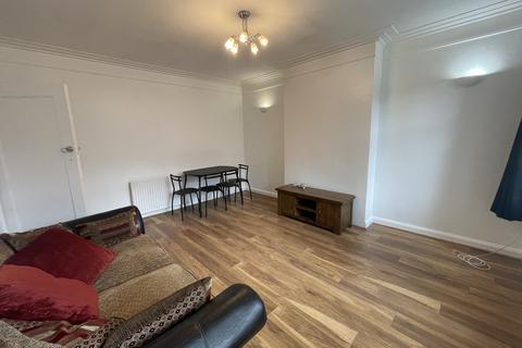 2 bedroom flat to rent, Hamilton Road, London W5