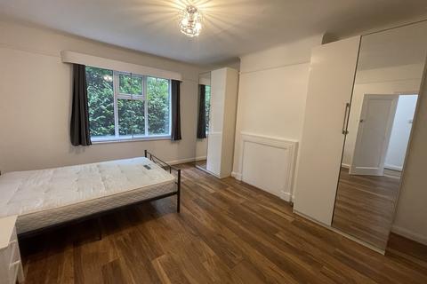 2 bedroom flat to rent, Hamilton Road, London W5