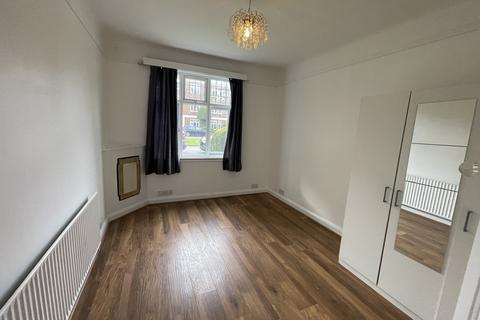 2 bedroom flat to rent, Hamilton Road, London W5