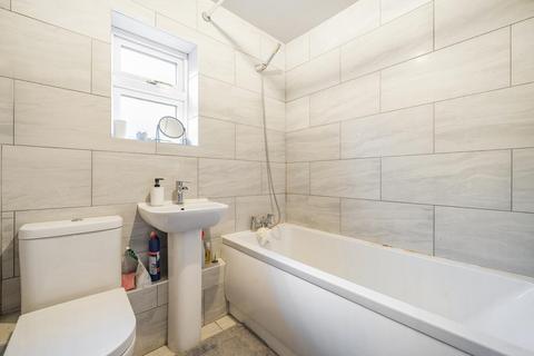 54 Dillwyn Close, London, SE26 4DE