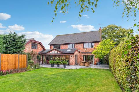 4 bedroom detached house for sale, Park Place, Seer Green, HP9