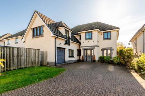 13 Burnbrae Grove, Edinburgh, EH12 8BF