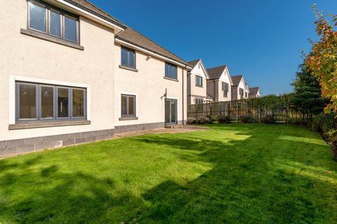 13 Burnbrae Grove, Edinburgh, EH12 8BF