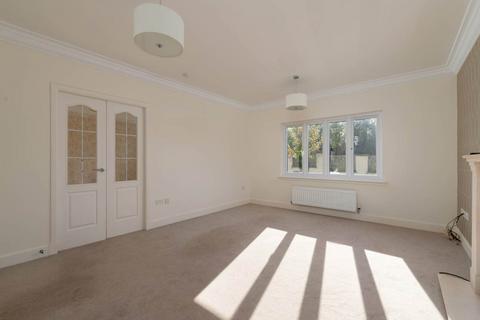 13 Burnbrae Grove, Edinburgh, EH12 8BF
